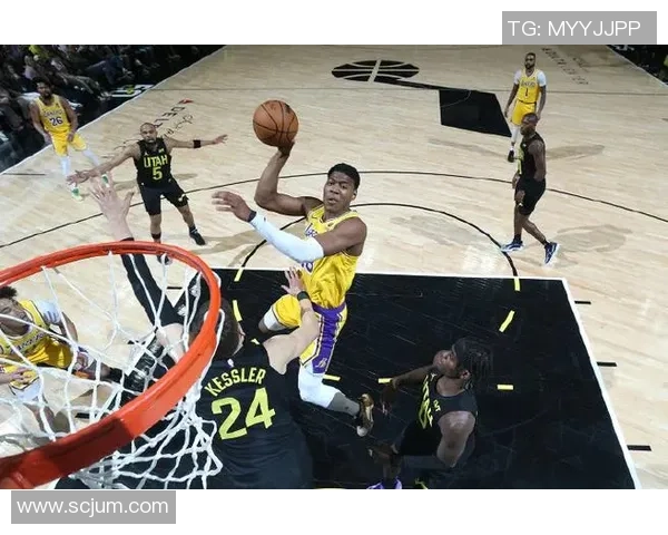 湖人对阵爵士精彩回顾与赛季展望分析