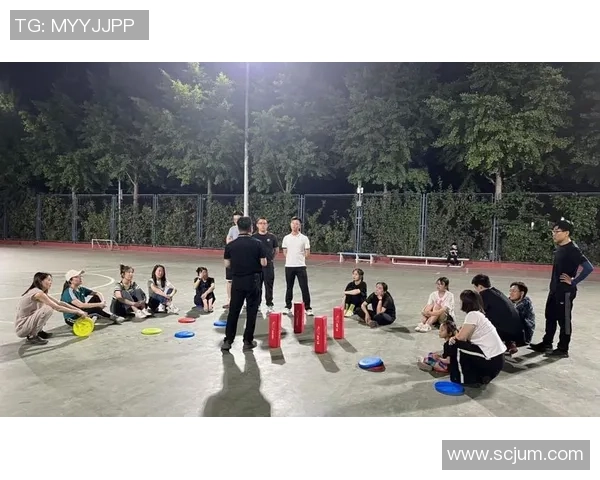 飞盘热潮下的争议北京飞盘队意识形态引发广泛讨论MBA 飞盘热潮下的争议北京飞盘队意识形态引发广泛讨论MBA