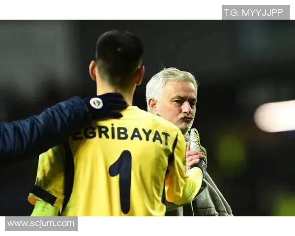 穆里尼奥怒斥欧足联争议判罚罗马惨遭淘汰引发热议