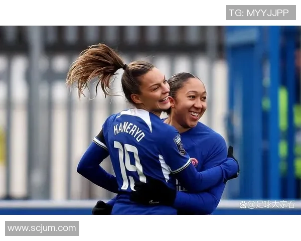 莱斯特城与切尔西激战正酣比分胶着双方争夺胜利的精彩瞬间