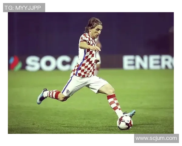 莫德里奇：从克罗地亚足球天才到世界足坛传奇的辉煌历程与成就分析